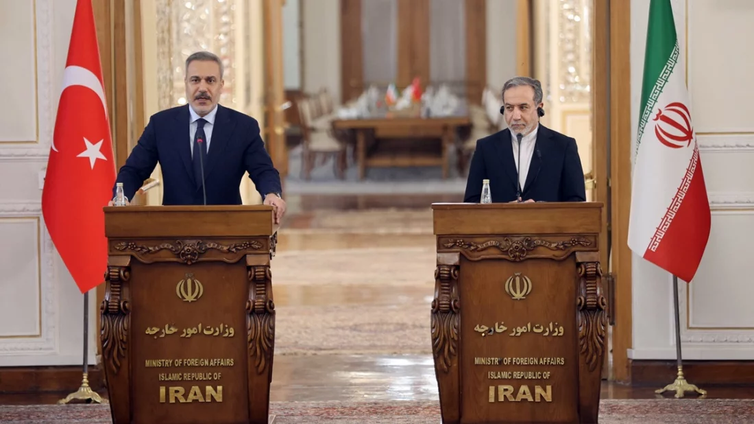 তেহরান সফরে তুর্কি পররাষ্ট্রমন্ত্রীর বাণিজ্য-জ্বালানি সহযোগিতা জোরদারের আহ্বান